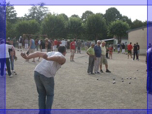 05 septembre 2010 concours de boules à Maligny